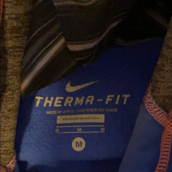 Nike Dri Fit Hoodie (M) - Picture 2 of 3